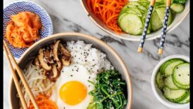 Bibimbap Bliss Un calauza spre creațiile coreene cu boluri de terci 1 Bibimbap Bliss: Descoperiți măiestria creațiilor coreene cu boluri de orez