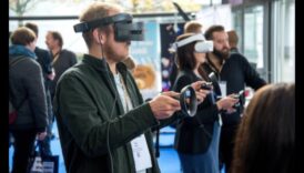 Dezvăluirea prezenței: arta explorării de ultimă oră a realității virtuale