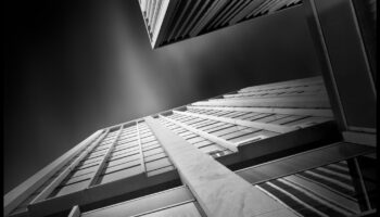 Eleganța arhitecturală în atenție: stăpânirea artei fotografiei